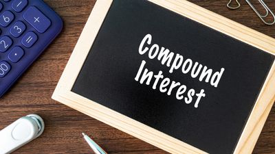 Simple vs Compound Interest on a Loan: Why the Difference Costs More Than You Think