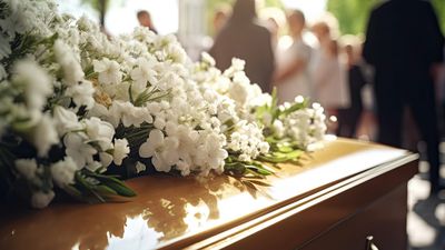 What happens to a promissory note when the lender dies?
